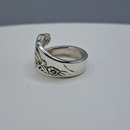 Evening Star 1950, Size 6.75, HARD TO FIND Vintage Silverware Ring, Spiral Spoon Ring