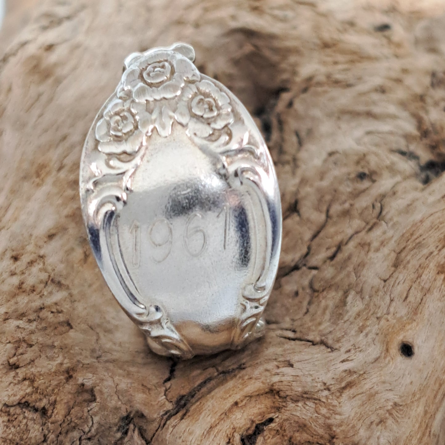 Handmade vintage spoon ring made from Silvery Mist 1940 silverplate pattern size 7 monogram 1961