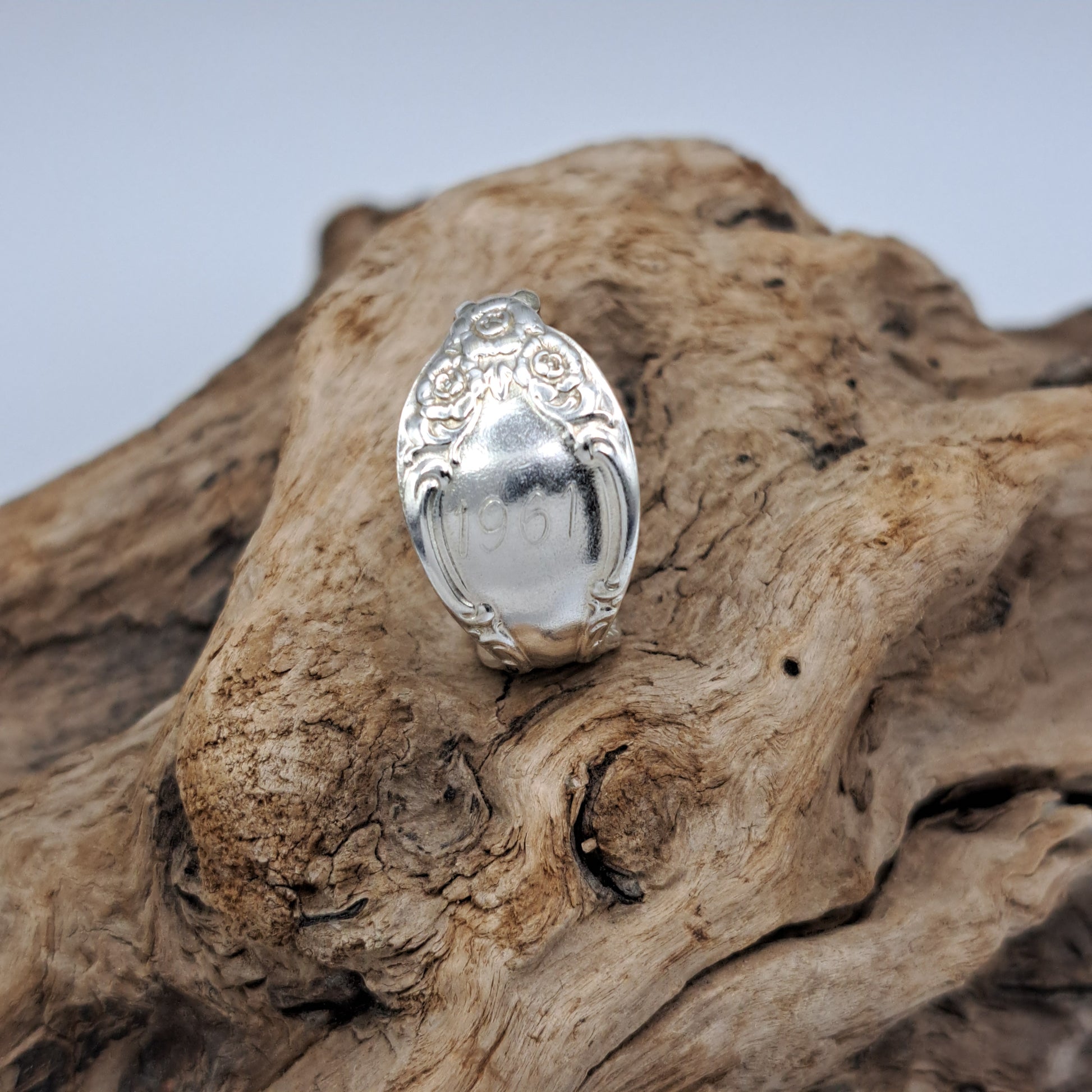 Handmade vintage spoon ring made from Silvery Mist 1940 silverplate pattern size 7 monogram 1961