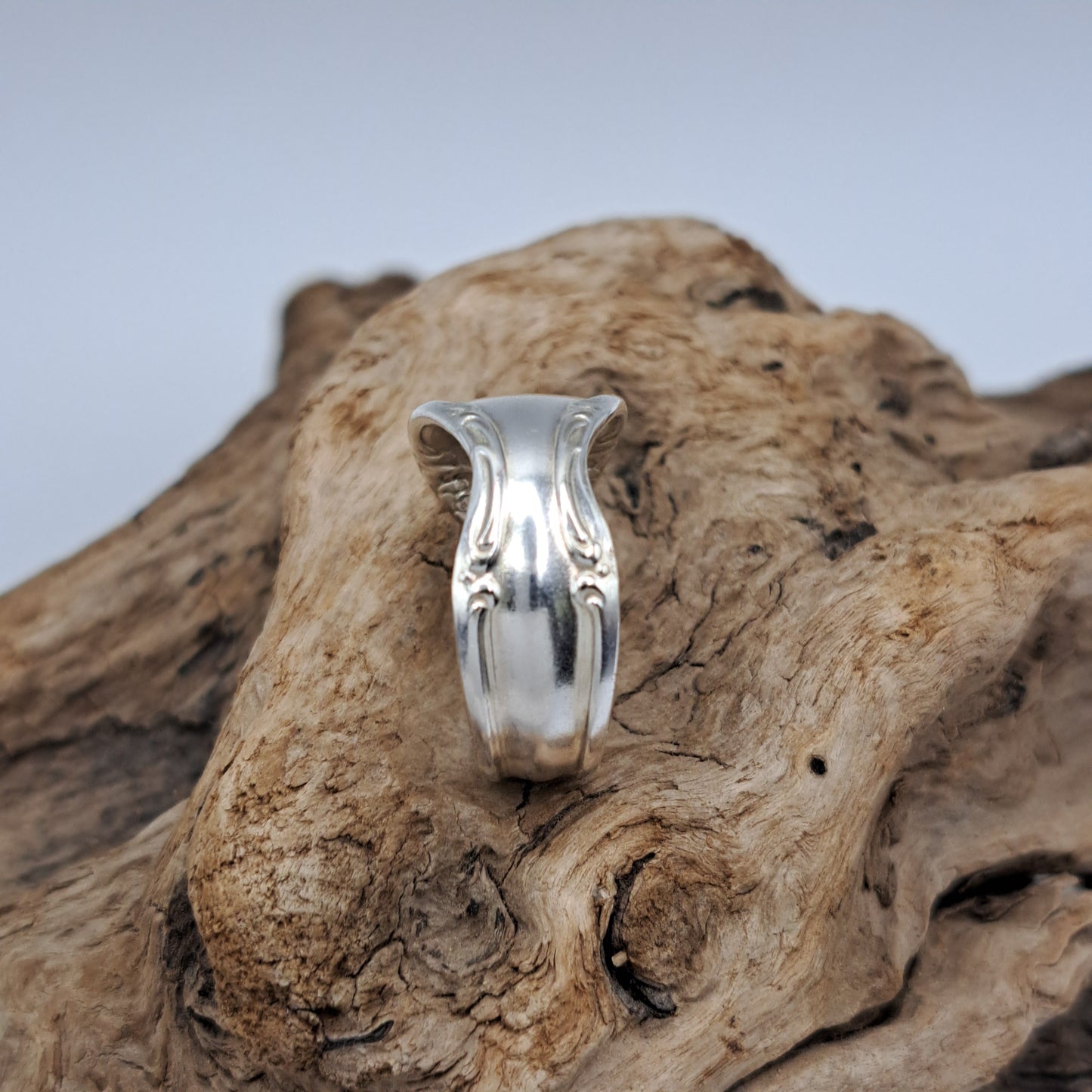 Handmade vintage spoon ring made from Silvery Mist 1940 silverplate pattern size 7 monogram 1961