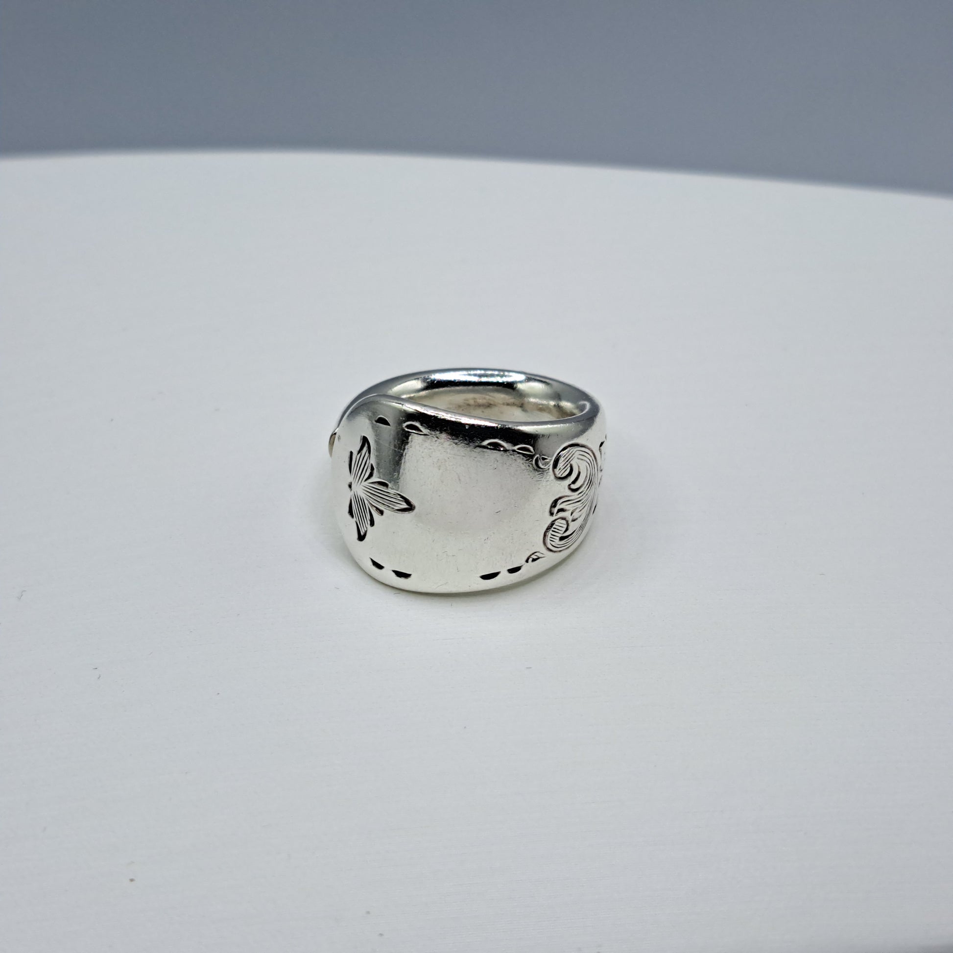 Handmade vintage spoon ring made from Queen Mary 1940 silverplate pattern size 6