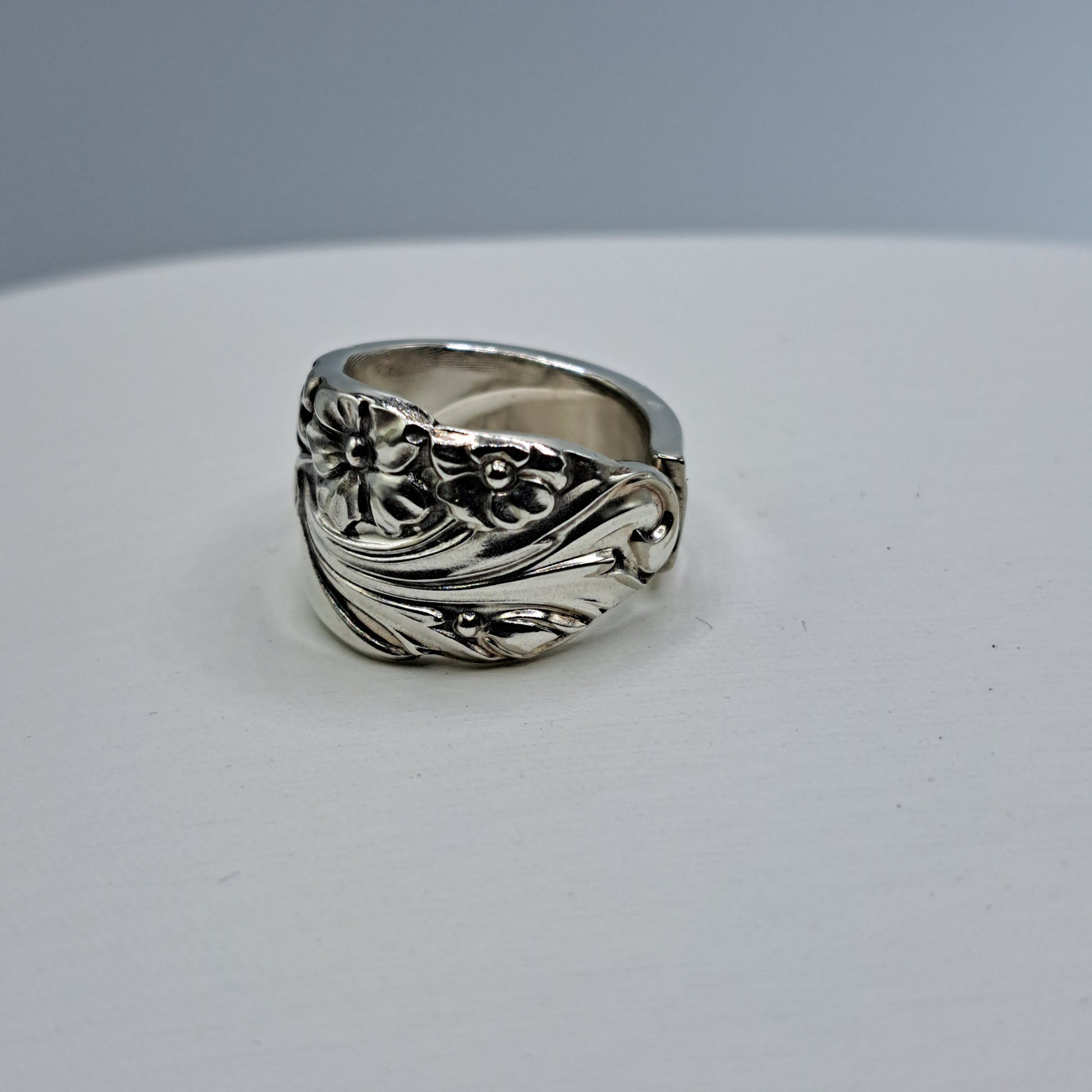 Handmade vintage spoon ring made from Evening Star 1950 silverplate pattern size 4.75
