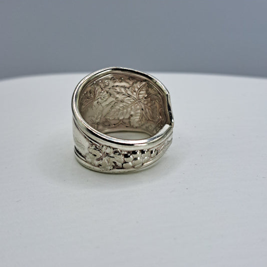 Isabella 1913, Size 7, Vintage Silverware Ring, Spoon Ring