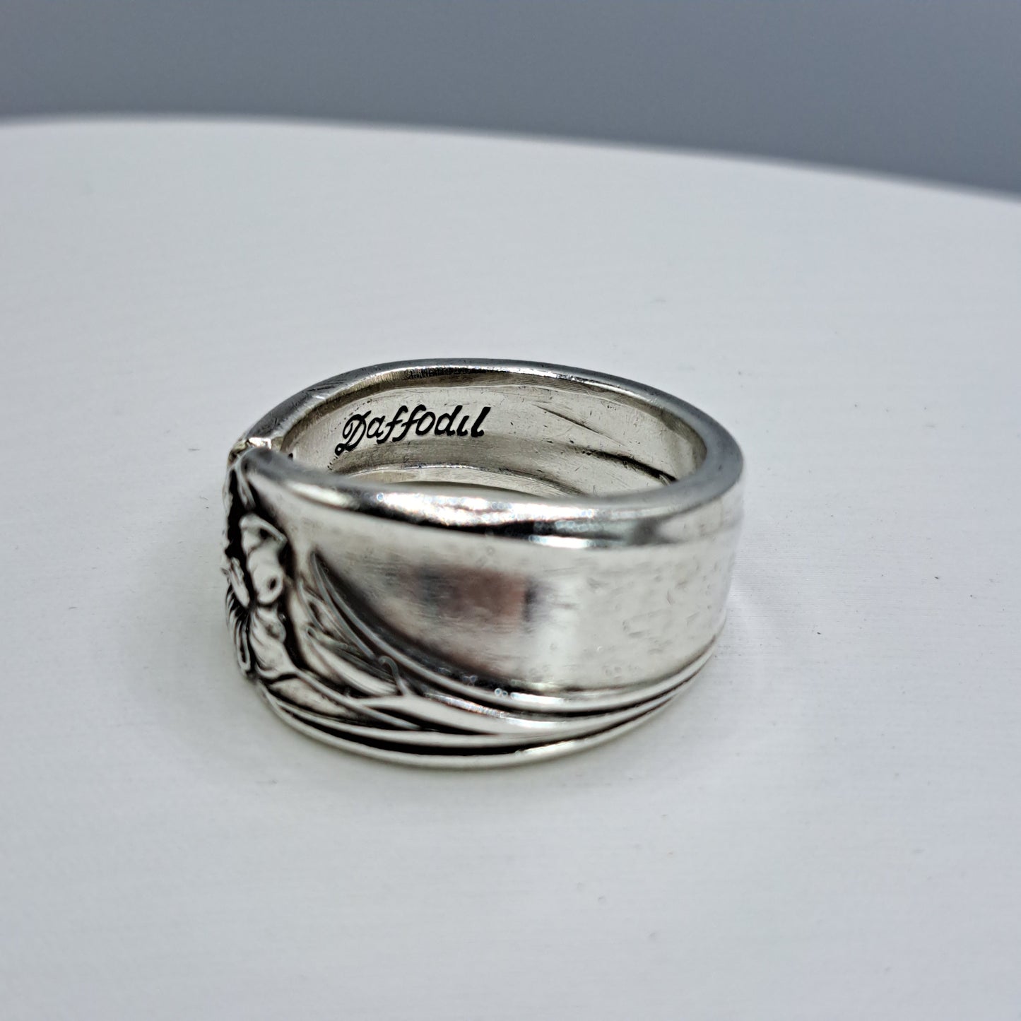 Handmade vintage spoon ring made from Daffodil 1950 silverplate pattern size 12.75
