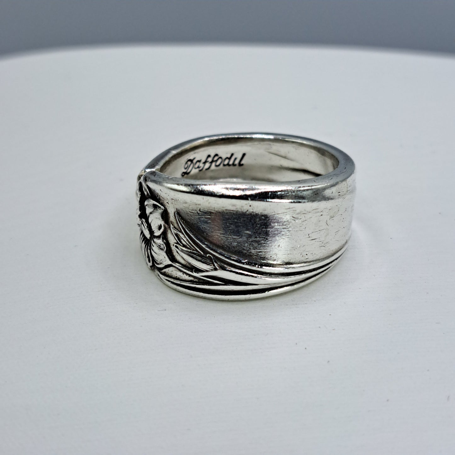 Handmade vintage spoon ring made from Daffodil 1950 silverplate pattern size 12.75