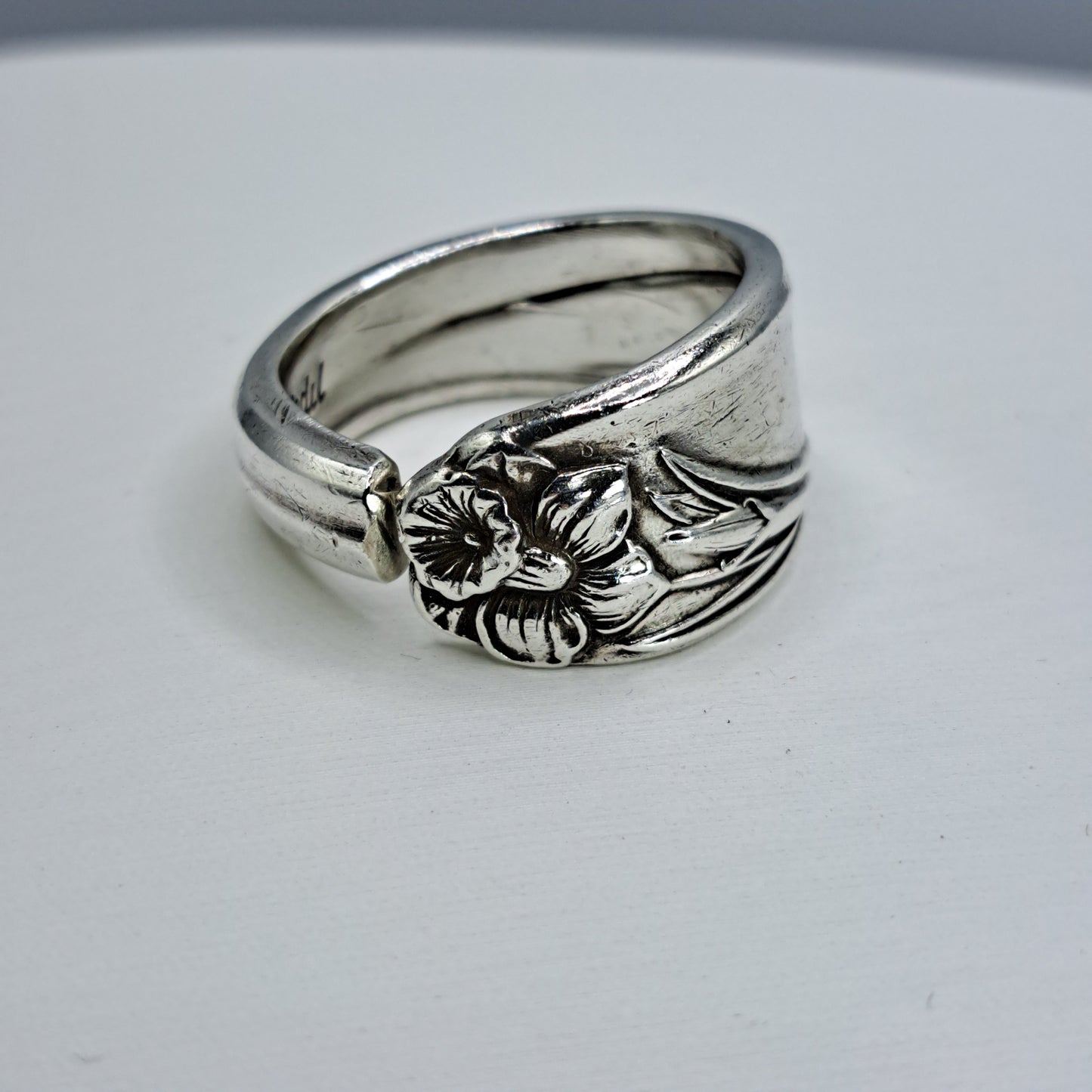 Handmade vintage spoon ring made from Daffodil 1950 silverplate pattern size 12.75