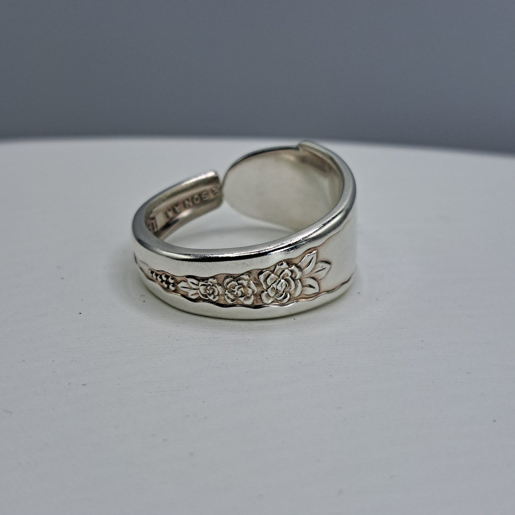 Handmade vintage spoon ring made from Gardenia 1941 silverplate pattern size 11.5
