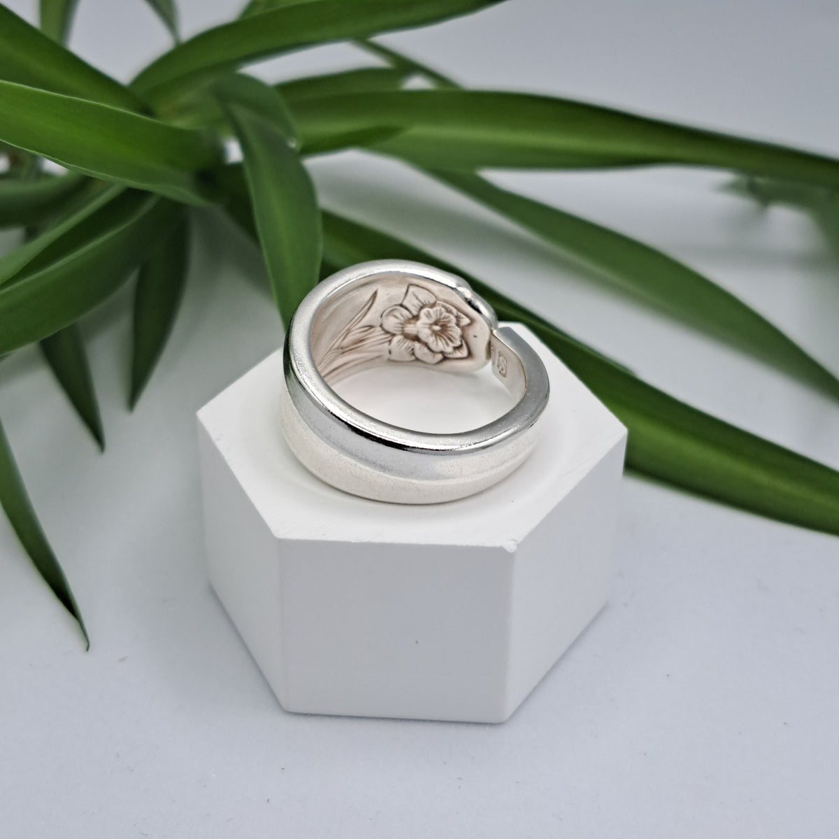 Daffodil 1950, Size 6.5, Vintage Silverware Ring, Spoon Ring