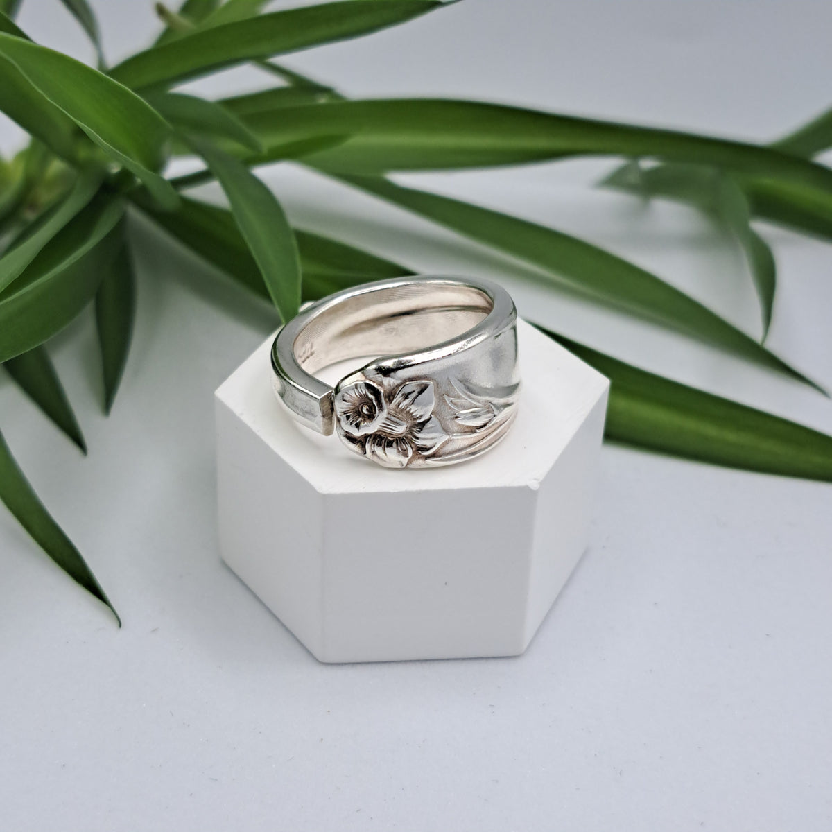 Daffodil 1950, Size 6.5, Vintage Silverware Ring, Spoon Ring